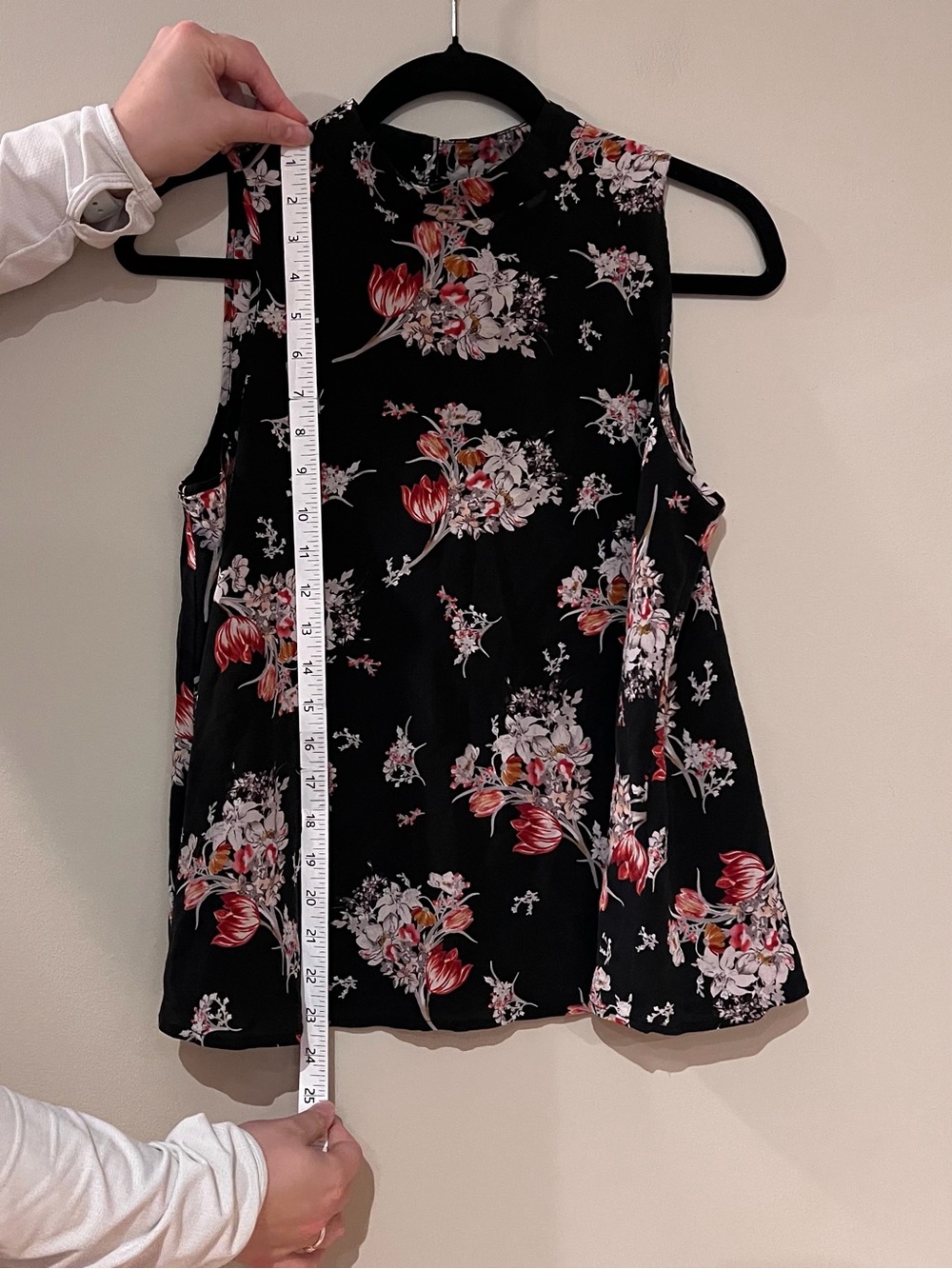Maeve Hidra Silk Floral Blouse from Anthropologie - Picture 6 of 8